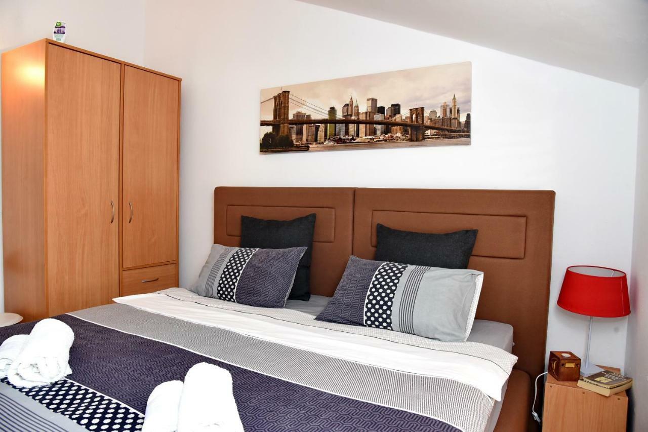Apartments Martiva Котор Екстер'єр фото